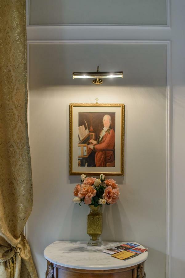 Edoardo Al Plebiscito Appartement *